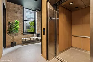 401 N Aberdeen St, Chicago, IL 60642 - Photo 31