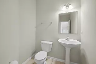 1823 Indian Hill Ln, Aurora, IL 60503 - Photo 13