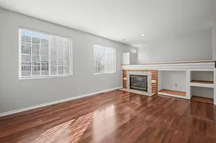 1823 Indian Hill Ln, Aurora, IL 60503 - Photo 5