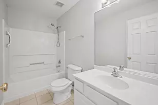 1823 Indian Hill Ln, Aurora, IL 60503 - Photo 17