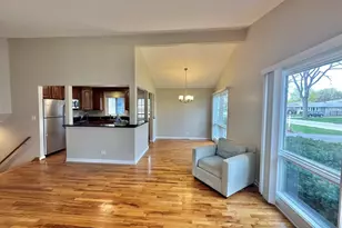 1243 S Mitchell Ave, Arlington Heights, IL 60005 - Photo 3