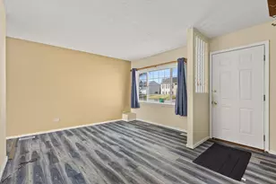 794 Farragut Ave, Romeoville, IL 60446 - Photo 3