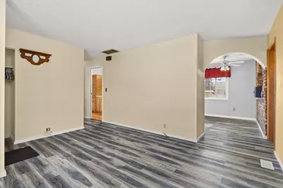 794 Farragut Avenue, Romeoville, IL 60446 - Photo 11