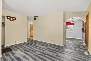 794 Farragut Ave, Romeoville, IL 60446 - Photo 11