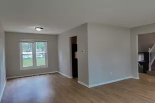 22627 Mission Dr, Richton Park, IL 60471 - Photo 3