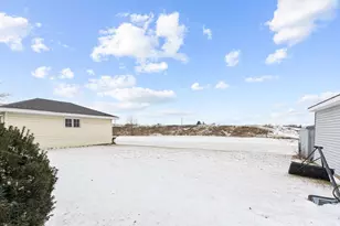 254 E Old Plank Rd, Burlington, IL 60109 - Photo 15