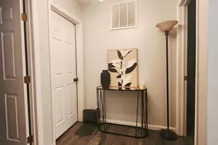 264 Lincoln Dr, Bartlett, IL 60103 - Photo 7