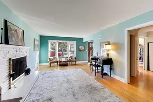 200 S Derbyshire Ln, Arlington Heights, IL 60004 - Photo 5