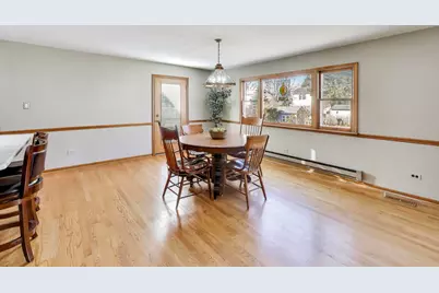 200 S Derbyshire Lane, Arlington Heights, IL 60004 - Photo 11