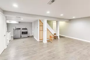 200 S Derbyshire Ln, Arlington Heights, IL 60004 - Photo 25