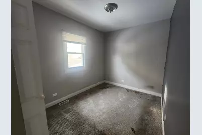 12211 S Wallace Street, Chicago, IL 60628 - Photo 9