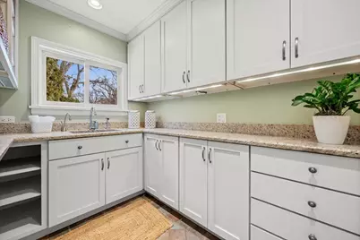 611 Elmwood Avenue, Wilmette, IL 60091 - Photo 25