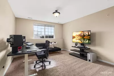 1011 Reserve Drive, Elgin, IL 60124 - Photo 9