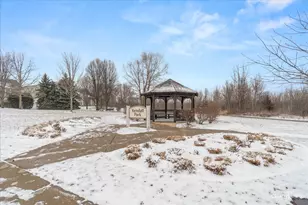 1011 Reserve Dr, Elgin, IL 60124 - Photo 17