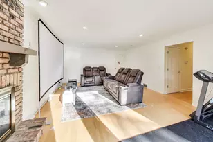 1110 S Plum Tree Ln, Palatine, IL 60067 - Photo 9