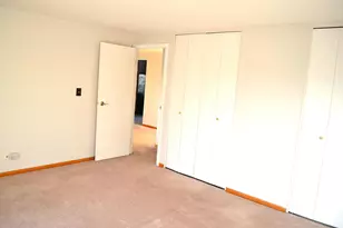 1306 Forestdale Ct, Schaumburg, IL 60193 - Photo 7