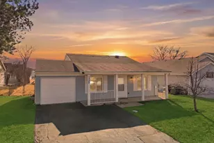 1328 Big Horn Trail, Carol Stream, IL 60188 - Photo 29