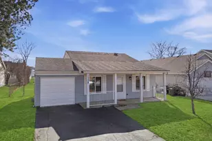 1328 Big Horn Trail, Carol Stream, IL 60188 - Photo 1