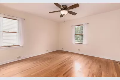 [Address not provided], Park Ridge, IL 60068 - Photo 11