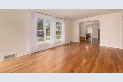 [Address not provided], Park Ridge, IL 60068 - Photo 5