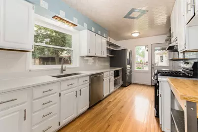 [Address not provided], Park Ridge, IL 60068 - Photo 7