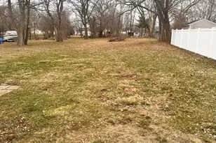 920 Hall St, Streator, IL 61364 - Photo 19