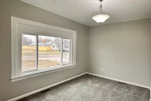 920 Hall St, Streator, IL 61364 - Photo 9