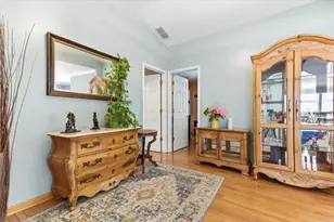 308 S Hackberry Circle, Round Lake, IL 60073 - Photo 15