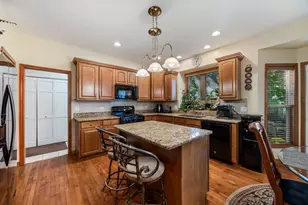 238 Willowwood Dr, Oswego, IL 60543 - Photo 7