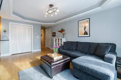 3654 W Belle Plaine Avenue #303, Chicago, IL 60618 - Photo 5