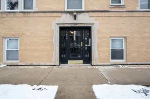 3654 W Belle Plaine Ave, Chicago, IL 60618 - Photo 21