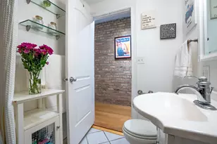 3654 W Belle Plaine Ave, Chicago, IL 60618 - Photo 19