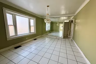 7741 S Oglesby Ave, Chicago, IL 60649 - Photo 3