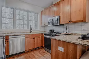 1653 Church St, Evanston, IL 60201 - Photo 9