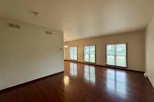 18013 Park Ave, Lansing, IL 60438 - Photo 3