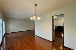 18013 Park Ave, Lansing, IL 60438 - Photo 5