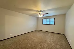 18013 Park Ave, Lansing, IL 60438 - Photo 7