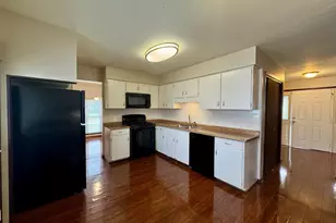 18013 Park Ave, Lansing, IL 60438 - Photo 13