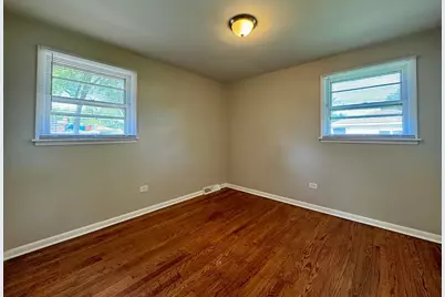 14401 Kolin Avenue, Midlothian, IL 60445 - Photo 11