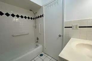 [Address not provided], Elmwood Park, IL 60707 - Photo 9