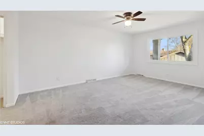 366 Ventura Club Drive, Roselle, IL 60172 - Photo 21