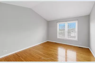 1070 N Ashbury Avenue, Bolingbrook, IL 60440 - Photo 17