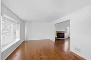 1070 N Ashbury Ave, Bolingbrook, IL 60440 - Photo 5