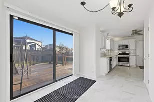 1070 N Ashbury Ave, Bolingbrook, IL 60440 - Photo 11