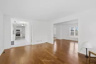 1070 N Ashbury Ave, Bolingbrook, IL 60440 - Photo 7