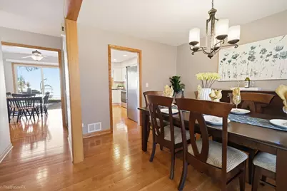 725 Leslie Lane, Schaumburg, IL 60194 - Photo 7