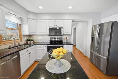 725 Leslie Lane, Schaumburg, IL 60194 - Photo 13