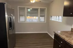 12549 S Laflin St, Calumet Park, IL 60827 - Photo 3