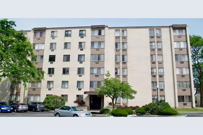 9720 S Pulaski Road #306, Oak Lawn, IL 60453 - Photo 1