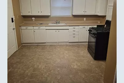 708 N Madison Street, Lincoln, IL 62656 - Photo 7